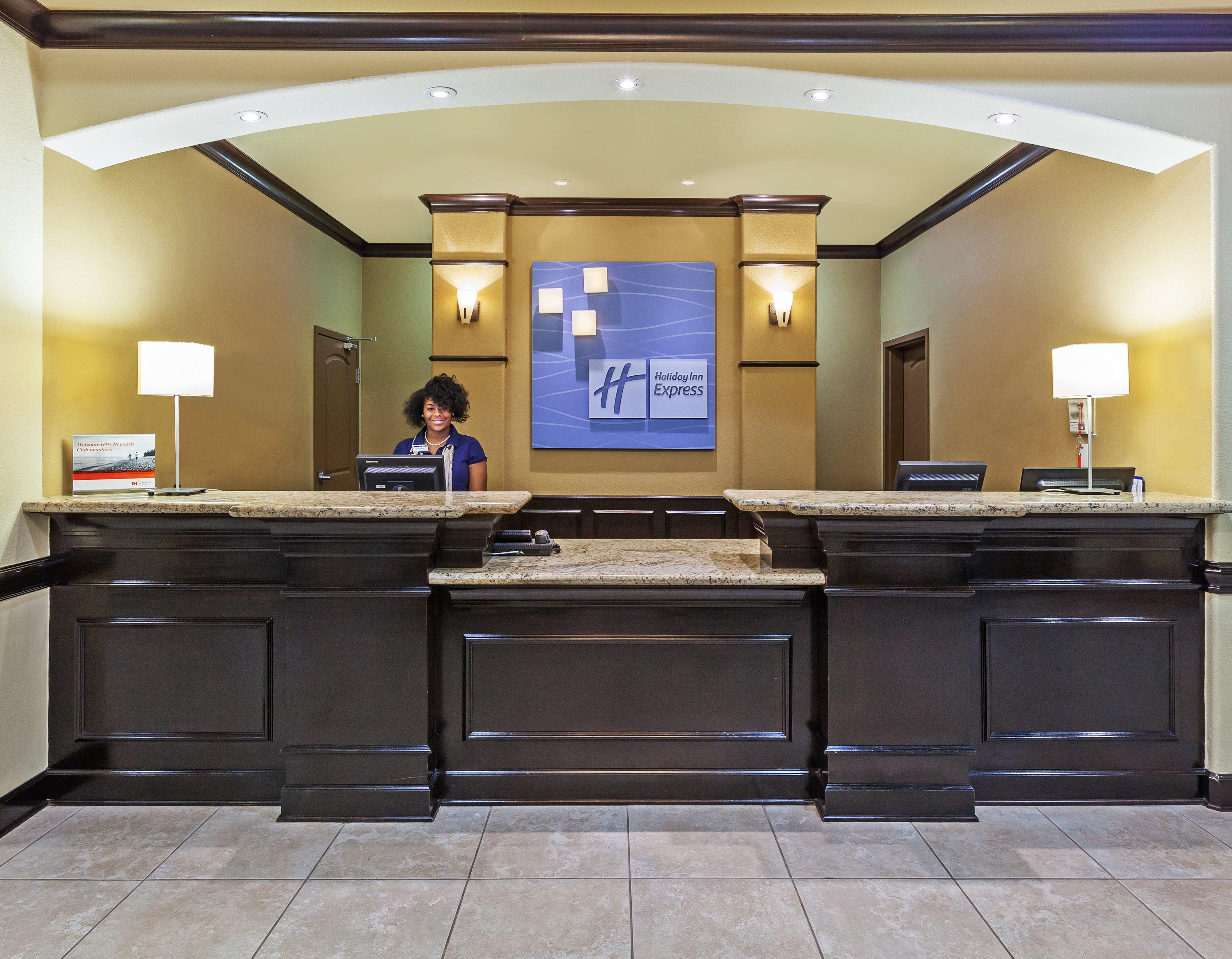 Holiday Inn Express & Suites Victoria, An Ihg Hotel Экстерьер фото