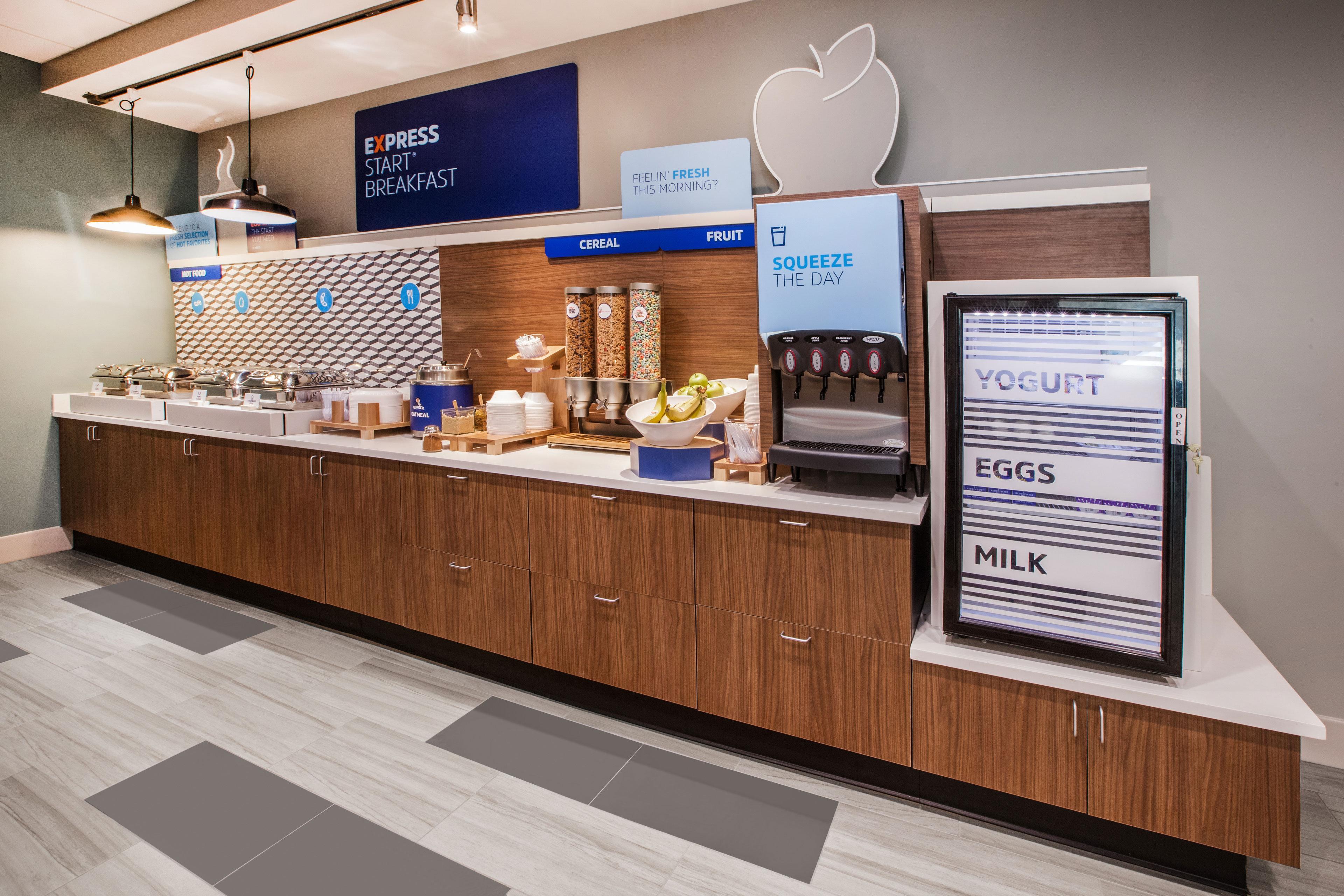 Holiday Inn Express & Suites Victoria, An Ihg Hotel Экстерьер фото