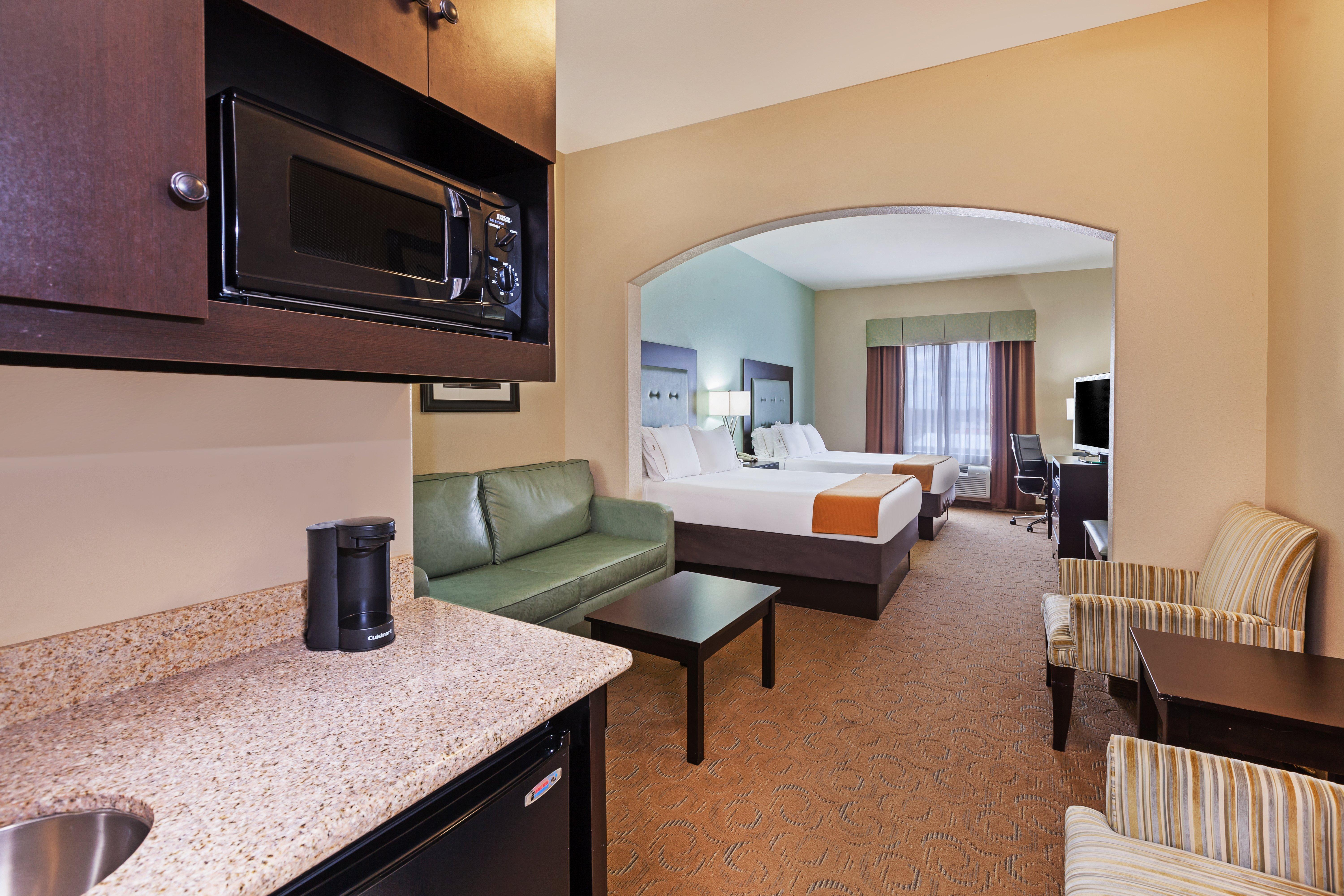 Holiday Inn Express & Suites Victoria, An Ihg Hotel Экстерьер фото