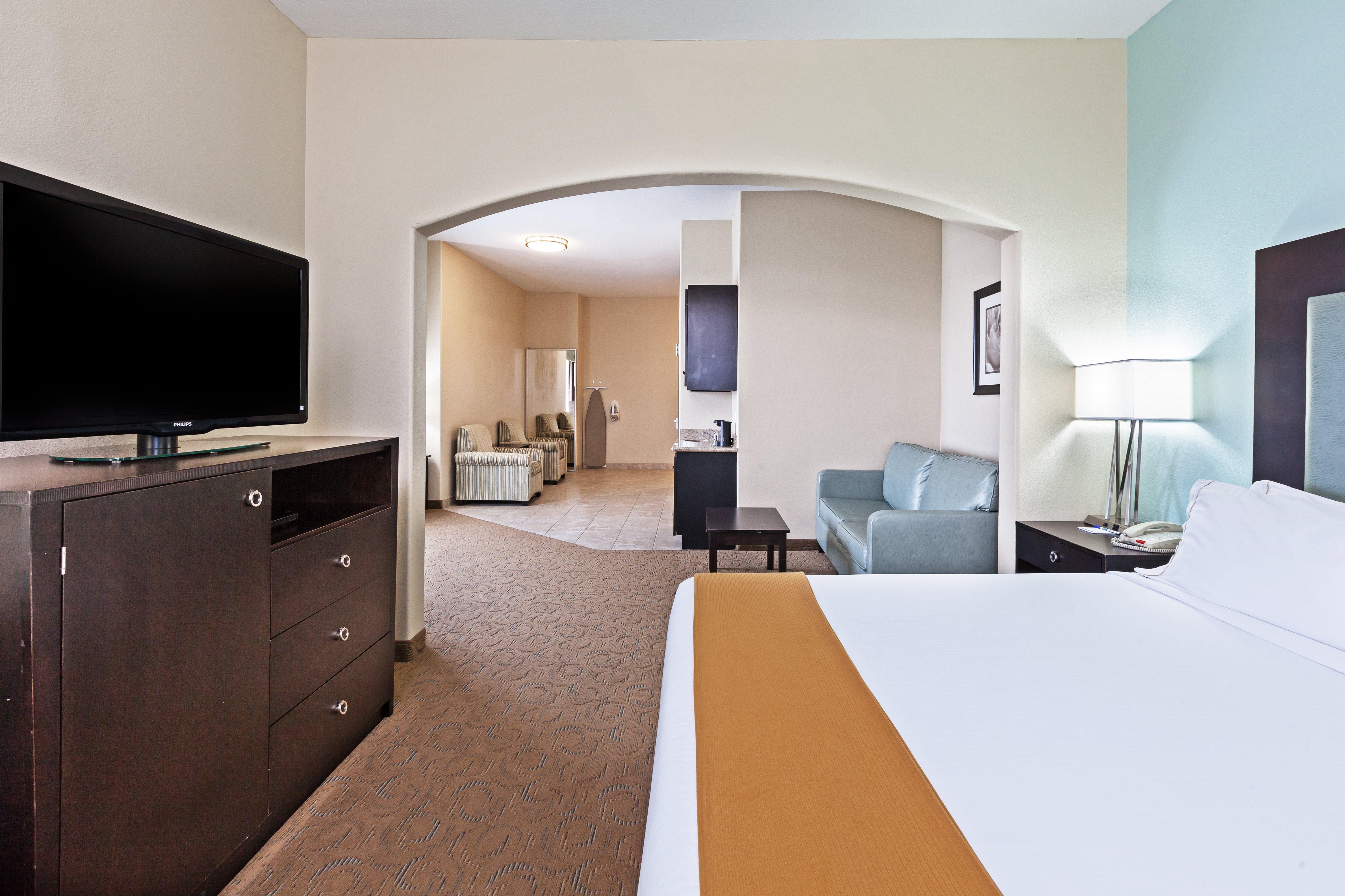 Holiday Inn Express & Suites Victoria, An Ihg Hotel Экстерьер фото