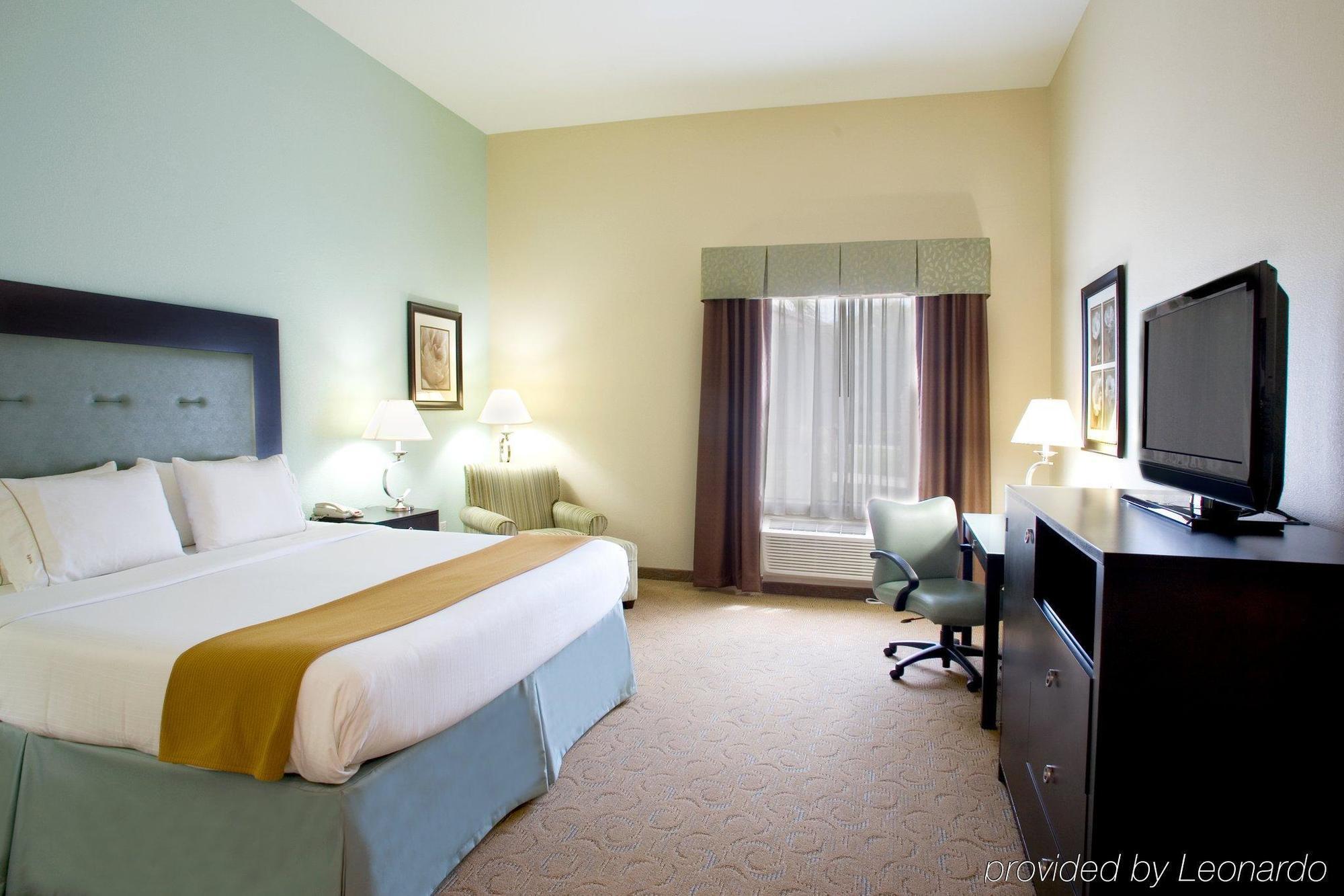 Holiday Inn Express & Suites Victoria, An Ihg Hotel Экстерьер фото