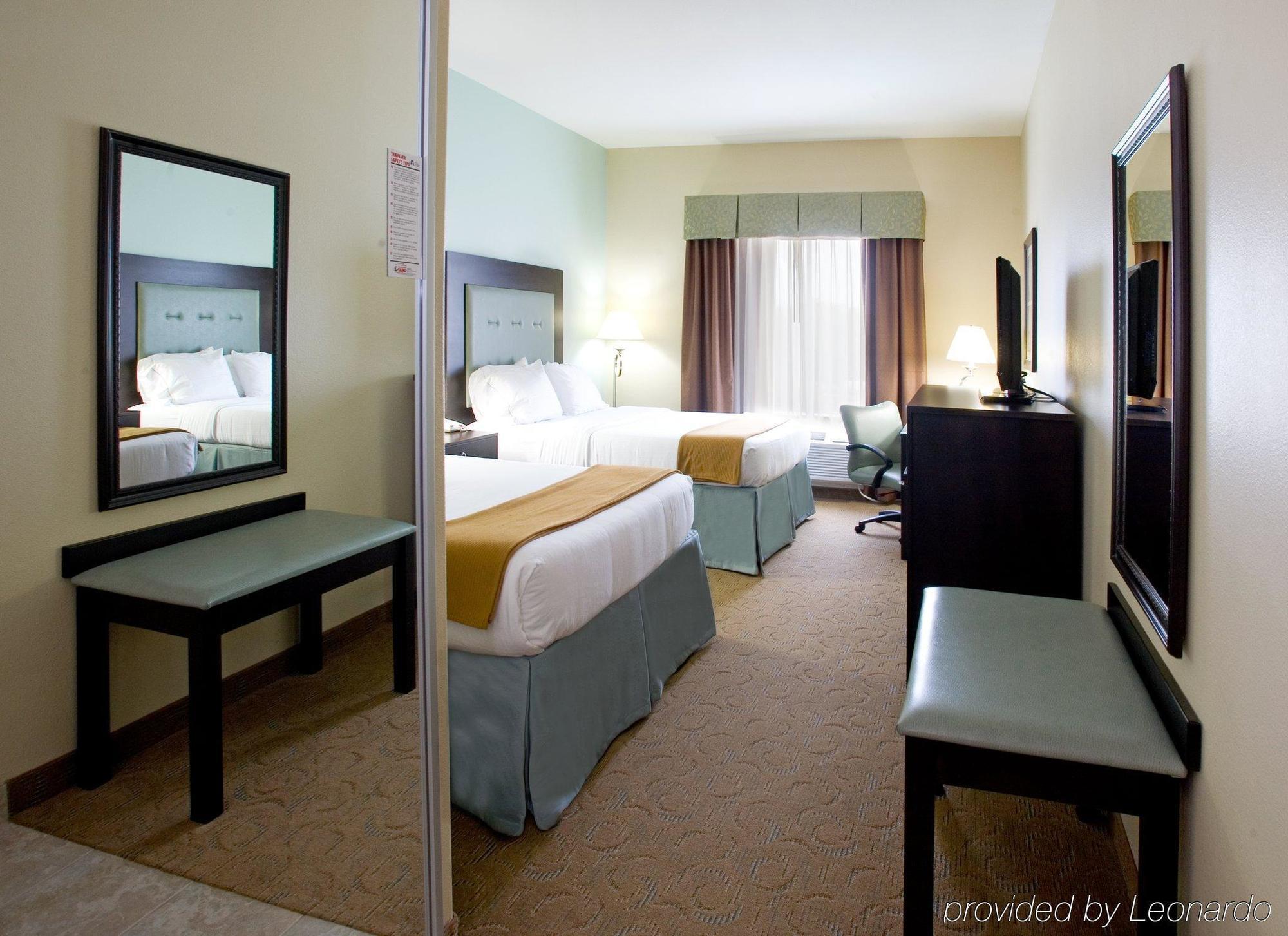 Holiday Inn Express & Suites Victoria, An Ihg Hotel Экстерьер фото