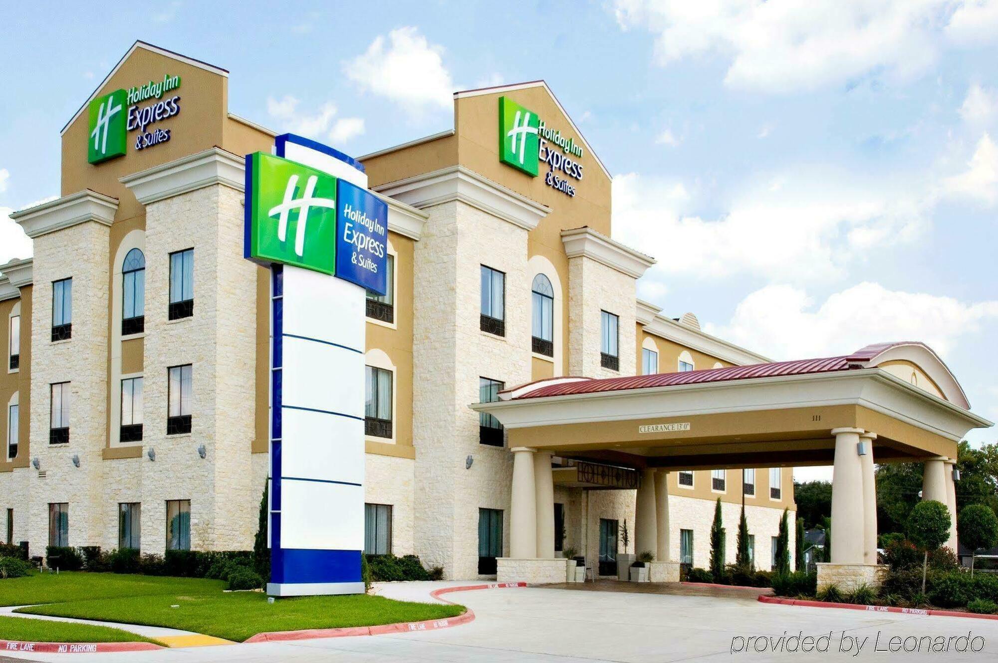 Holiday Inn Express & Suites Victoria, An Ihg Hotel Экстерьер фото